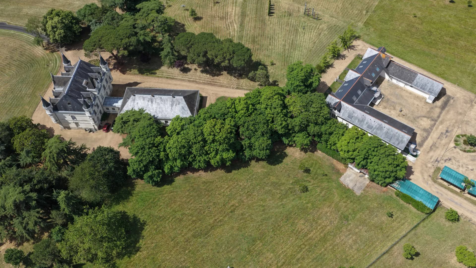 19th Century Castle With 15 Bedrooms And Extensive Parkland 5