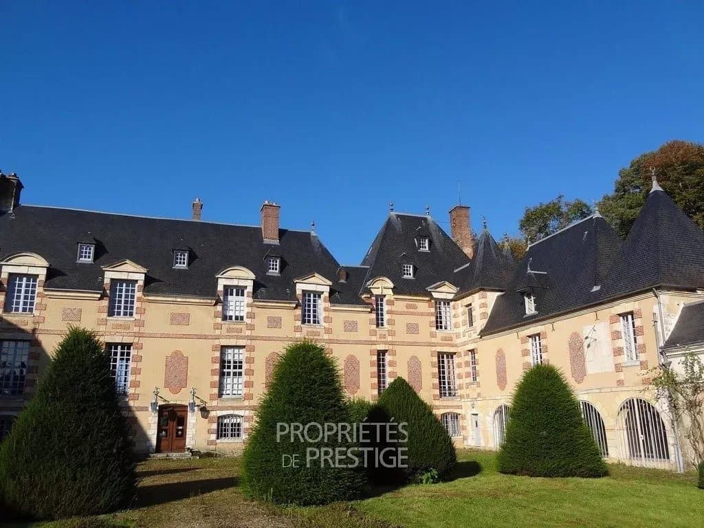 Historic 17th Century Castle with Indoor Pool and Reception Hall 5