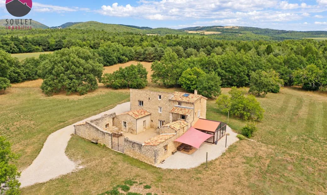 Exceptional Provençal Residence With 12.5 Hectares And Stunning 360° Views