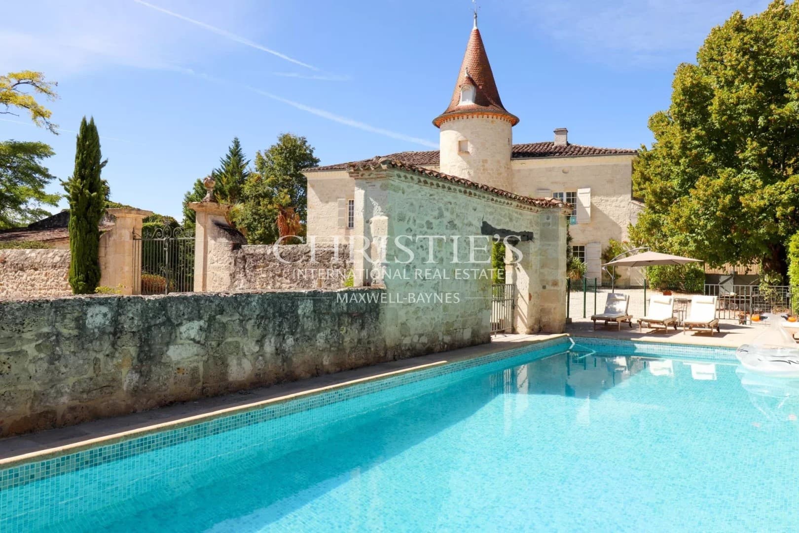 Enchanting Château with Guest House and Swimming Pool in Lot-et-Garonne 2