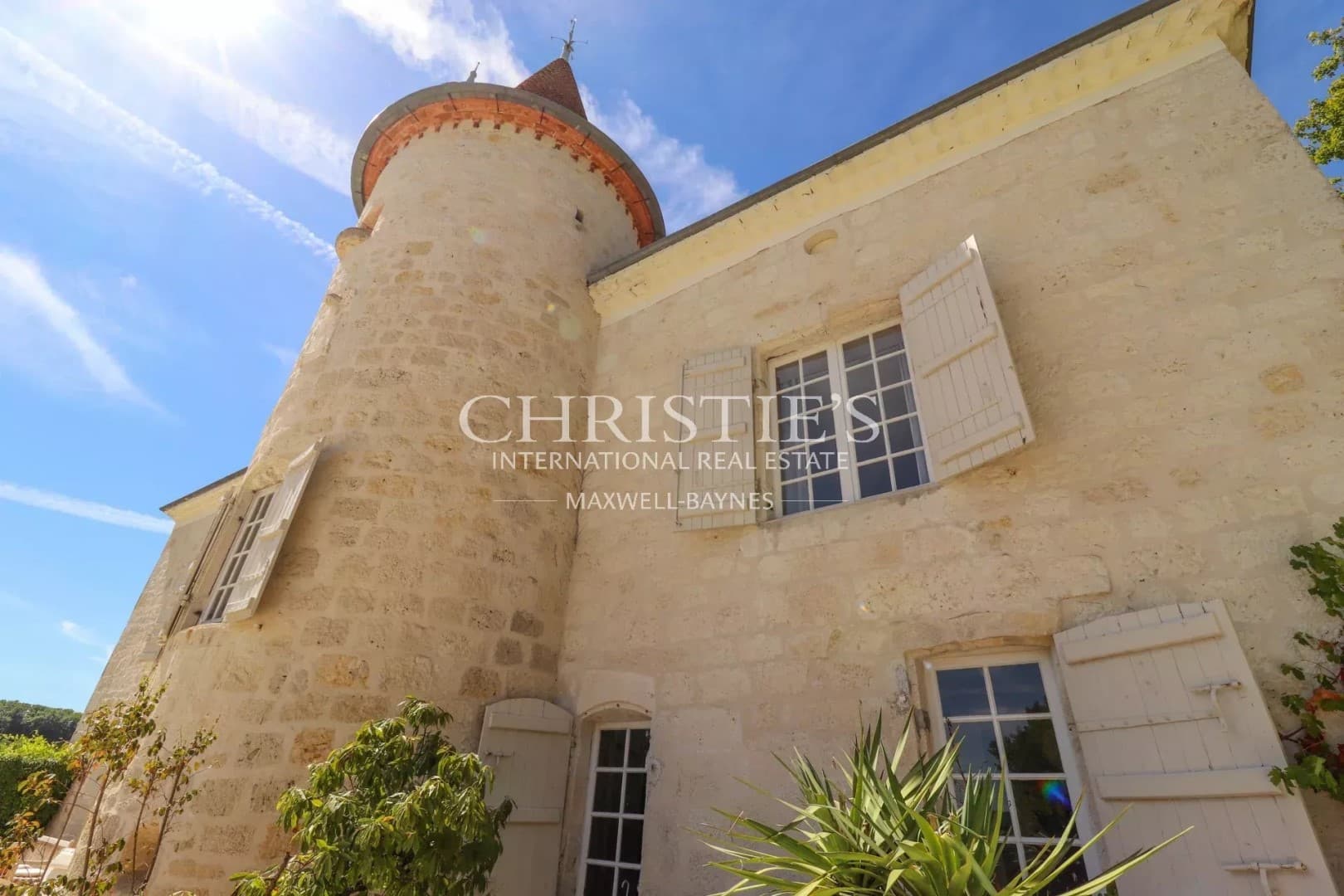 Enchanting Château with Guest House and Swimming Pool in Lot-et-Garonne 4