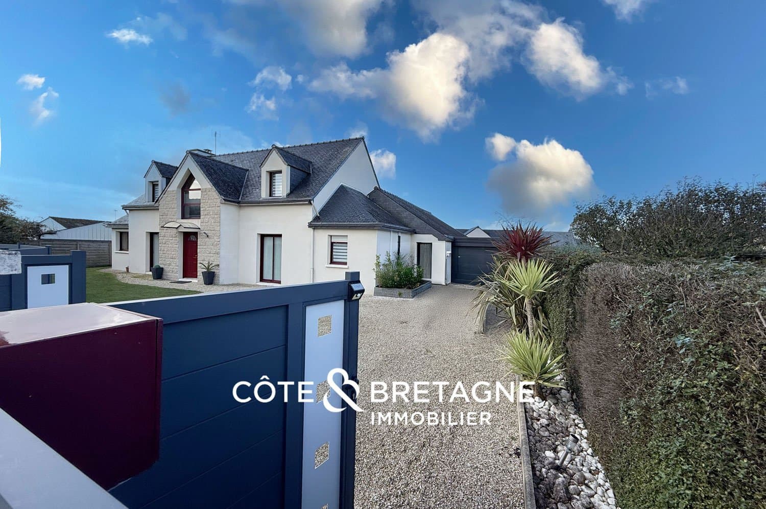 Elegant Family House With Covered Pool In Lanvollon 3