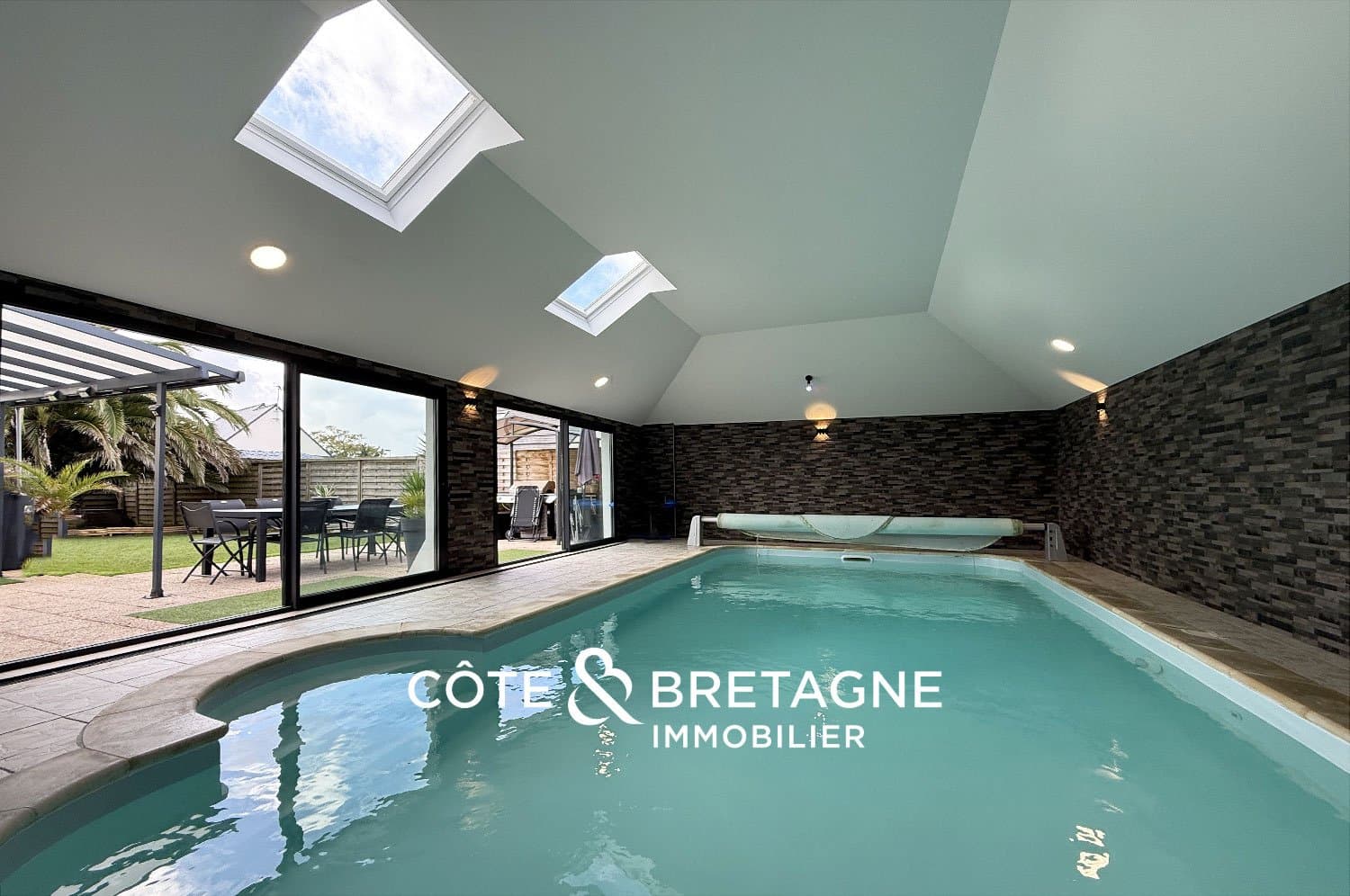 Elegant Family House With Covered Pool In Lanvollon 5