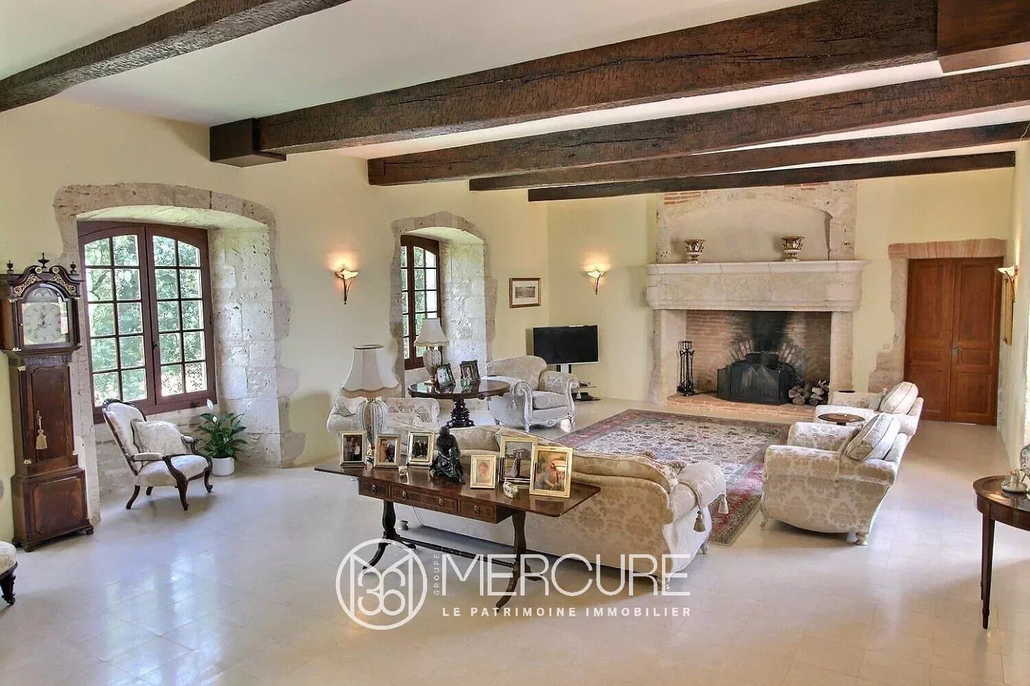 Elegant 18th Century Château With Heated Pool And Guest House 5