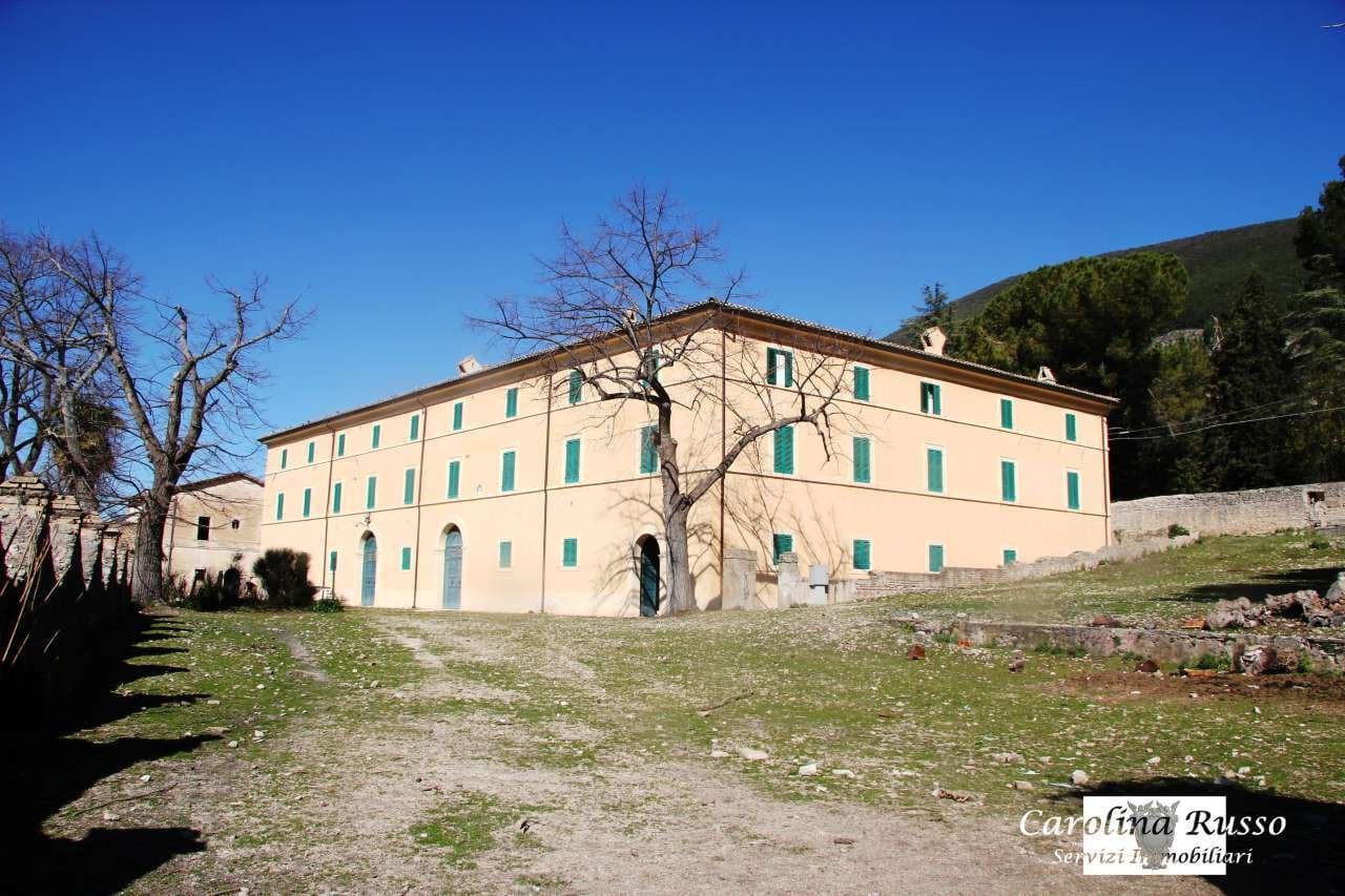 Historic Castle With Extensive Grounds And Outbuildings 2