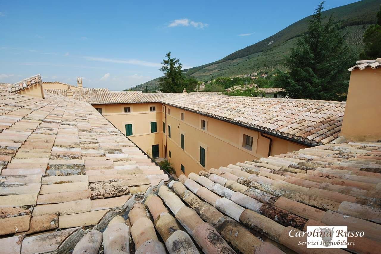 Historic Castle With Extensive Grounds And Outbuildings 4