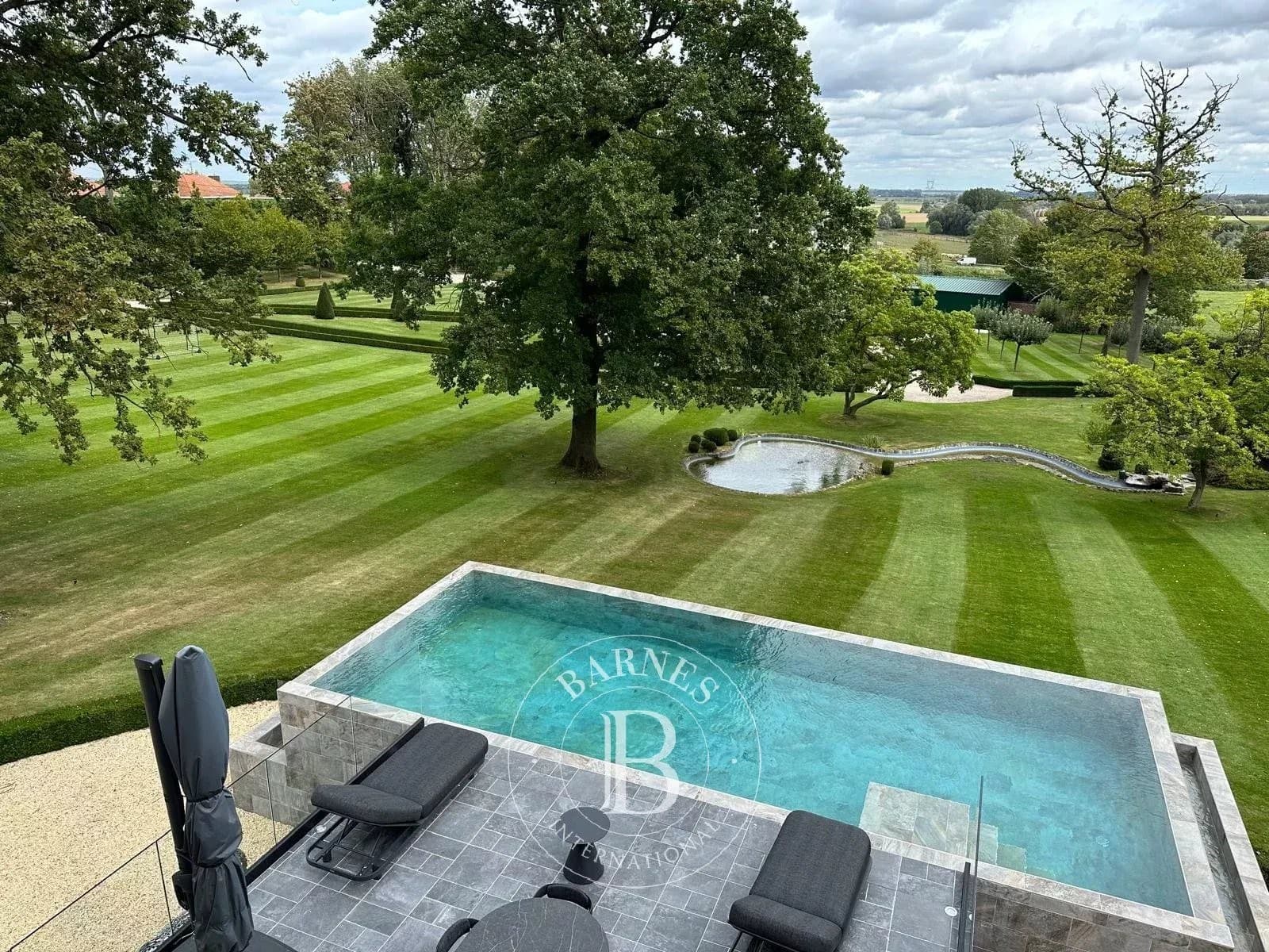Elegant Castle With Swimming Pool 4