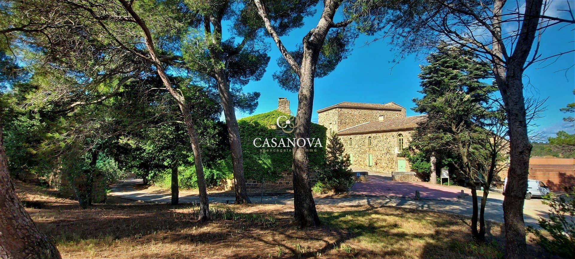 Unique Château With Reception Facilities And 3 Hectares Of Parkland 4