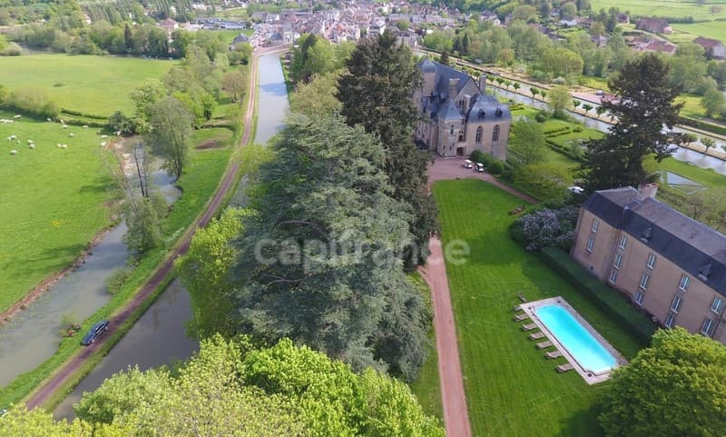 Exceptional Château with 15 Bedrooms and Remarkable Gardens 3