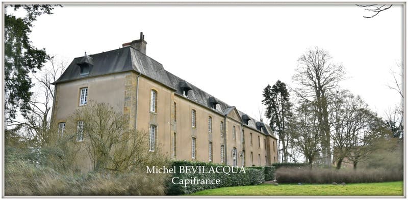 Exceptional Château with 15 Bedrooms and Remarkable Gardens 5