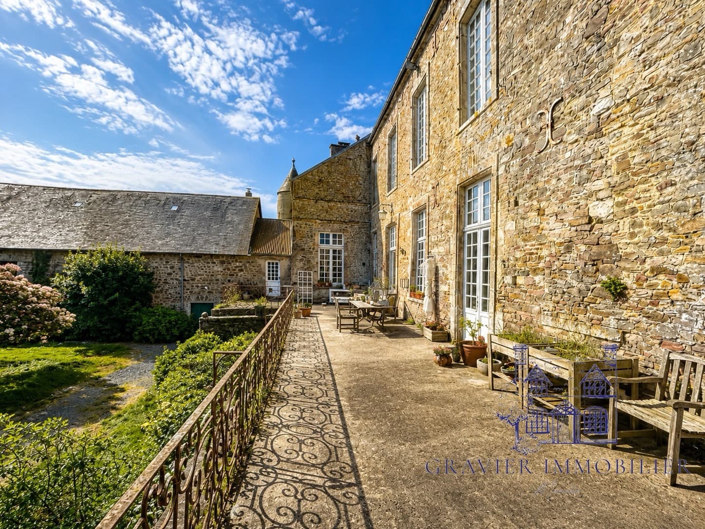 Charming 17th Century Castle With Swimming Pool 3