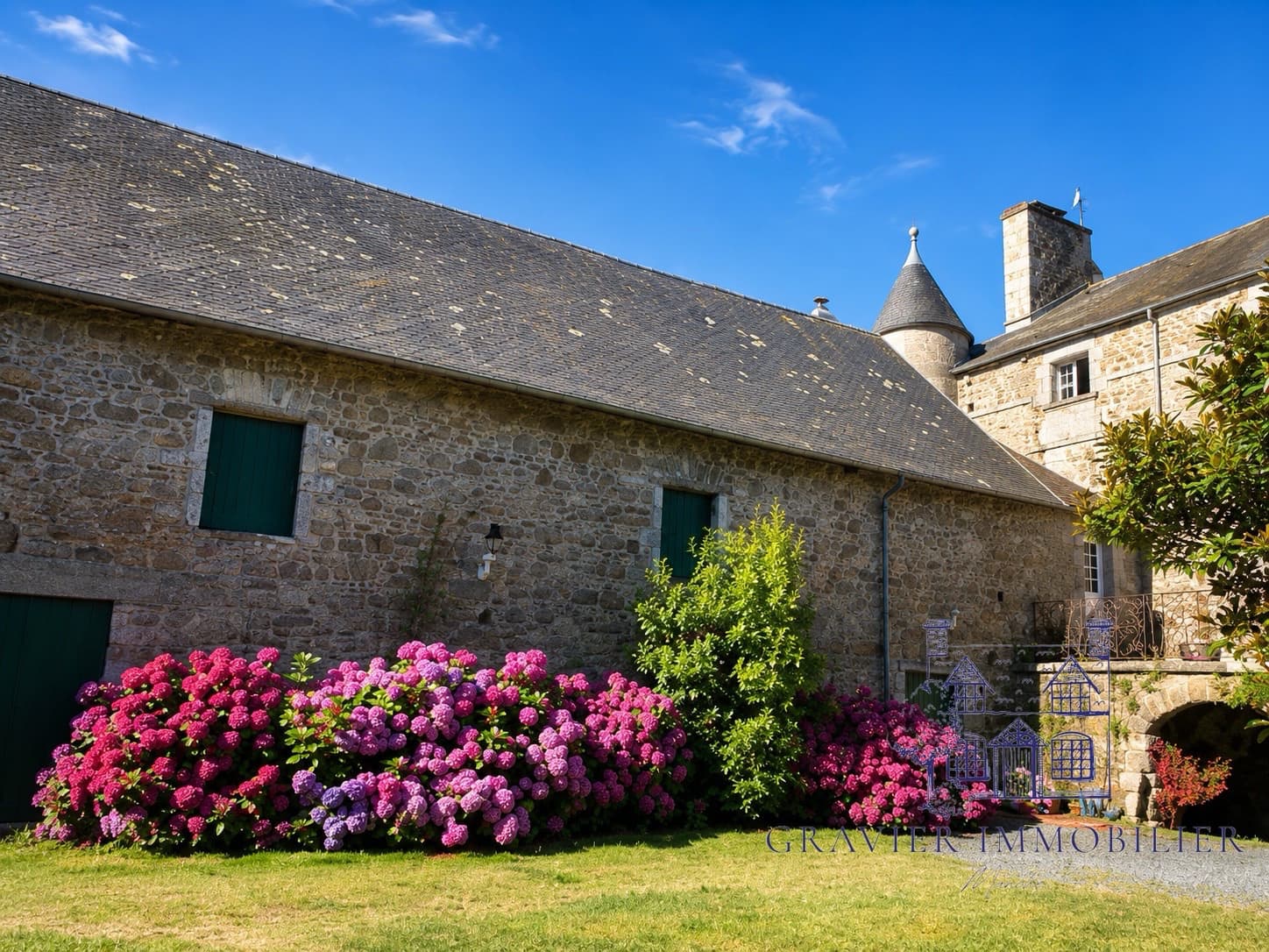 Charming 17th Century Castle With Swimming Pool 4