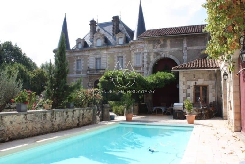 19th Century Castle With 1000 Sqm Living Space And 14 Bedrooms 4