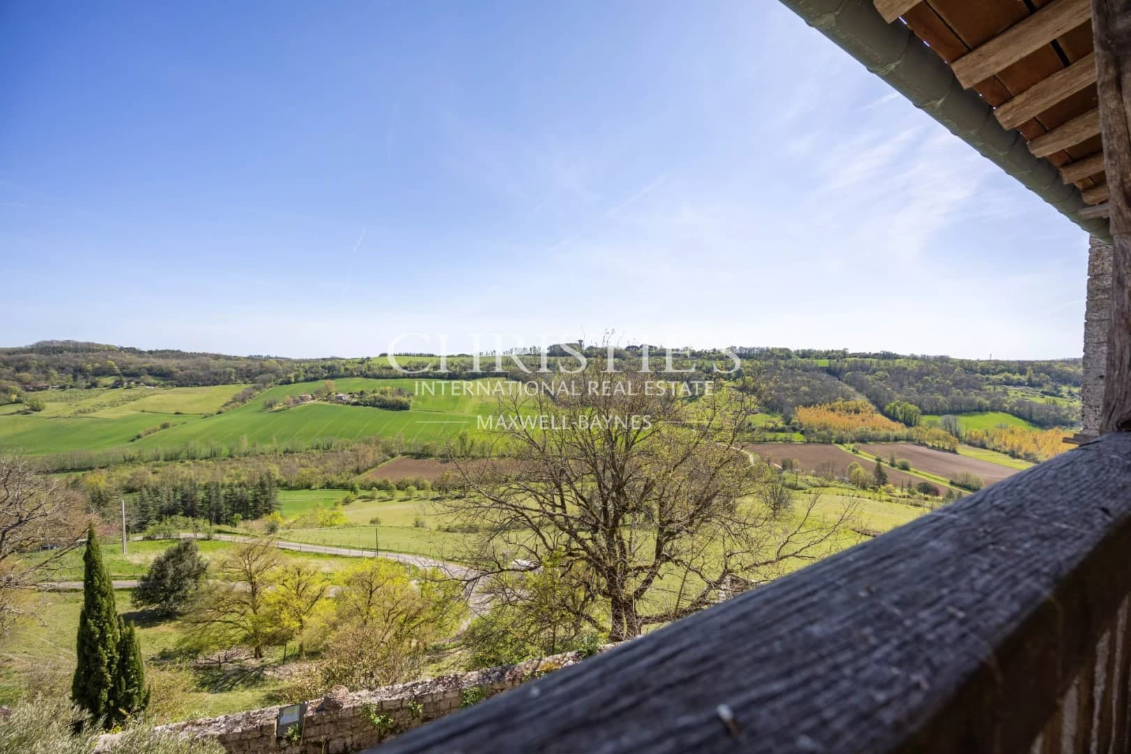 Historic Château with Expansive Grounds and Stunning Views 3