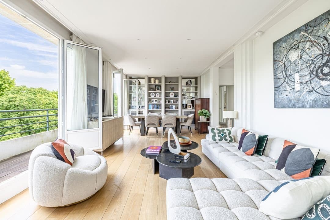 Bright 2-Bedroom Apartment With Balcony And Terrace 2