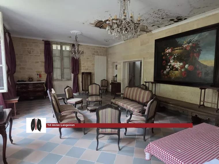 Elegant Bordeaux-Style Château With 7 Bedrooms And Event Potential 3
