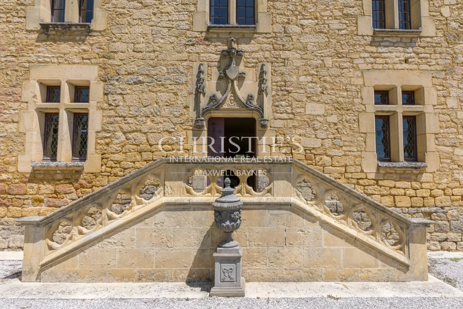 Exceptional Château With Panoramic Views And Luxury Amenities — Château for sale in Dordogne, France