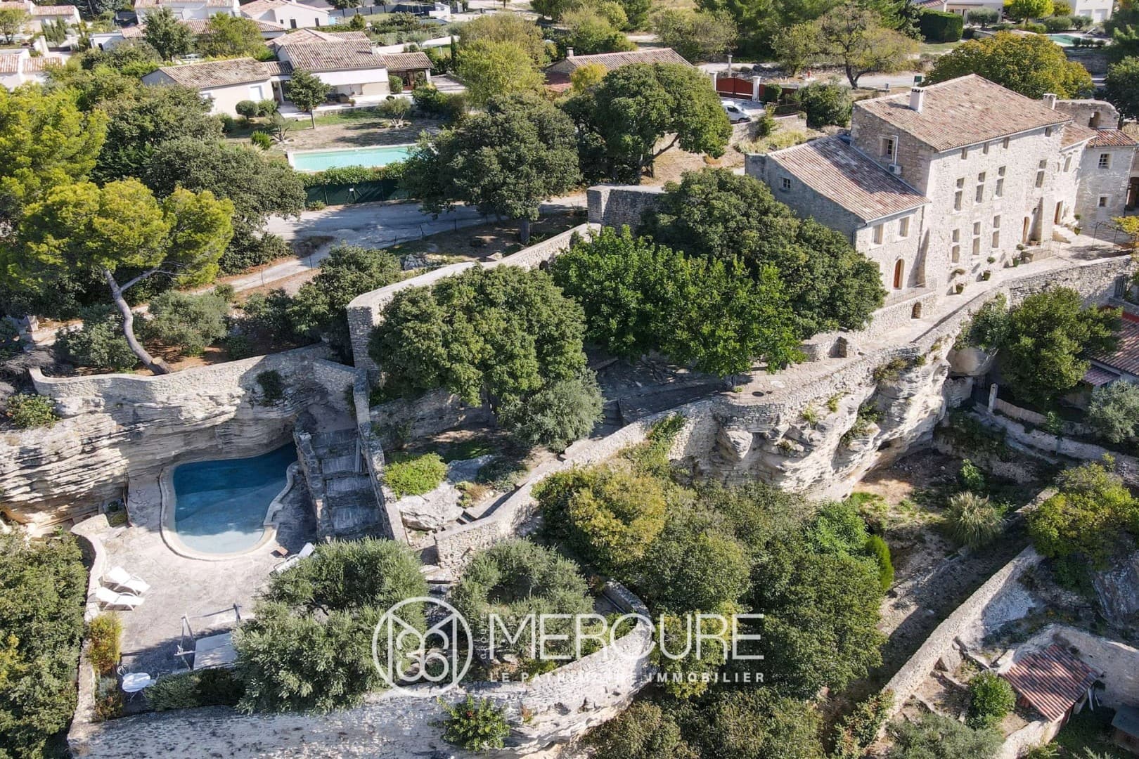 Château in Idyllic Setting Near Luberon 2