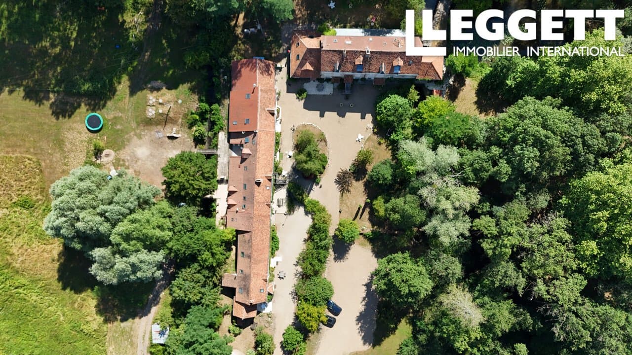 Historic 11th Century Mill With Guest House And Cottages In The Loire Valley 3