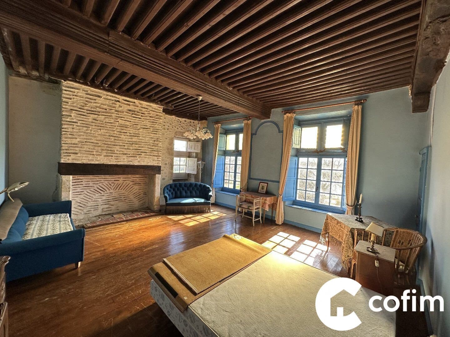 16th Century Castle With Panoramic Views And Ornamental Garden 5