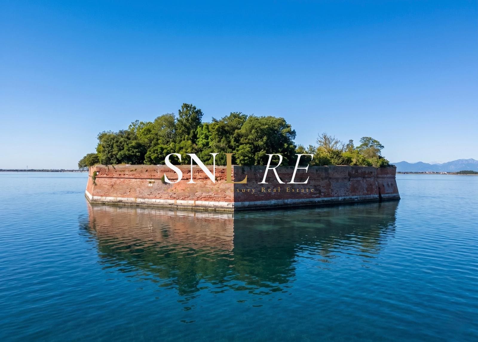 Historic Fortified Octagon Island In The Venice Lagoon 3