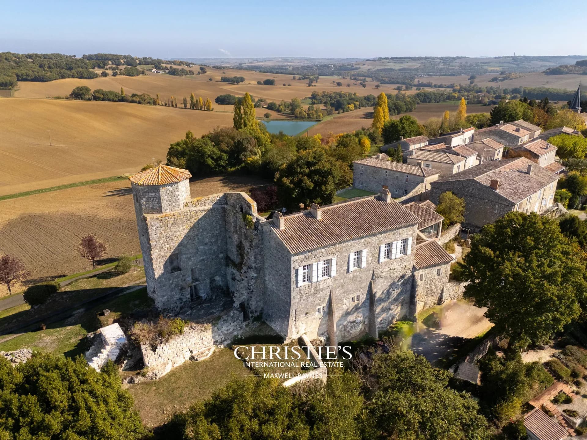 Château de Larroque-Engalin 320 Sqm 4 Bedrooms 3