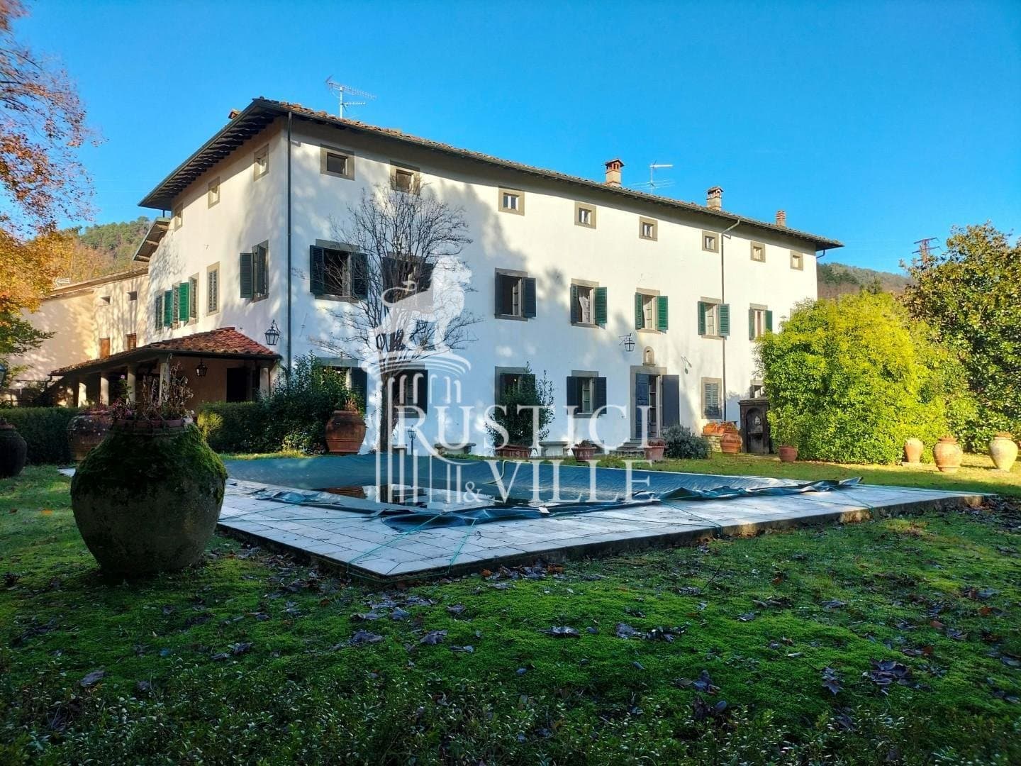 Majestic Villa With Panoramic Views And Swimming Pool 2