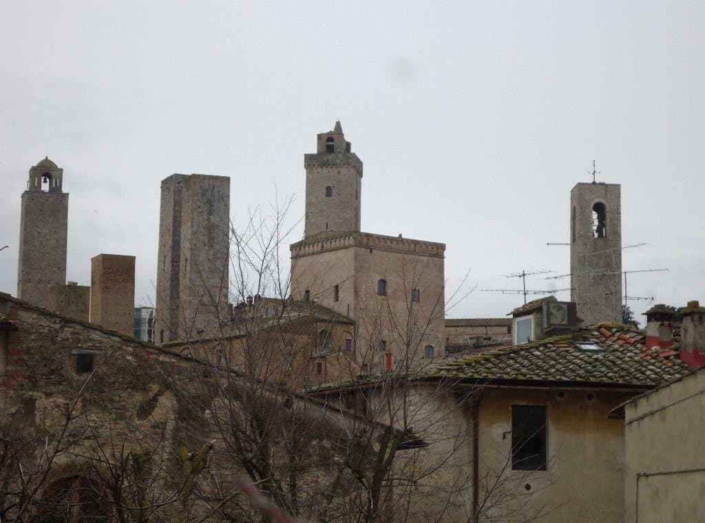 Charming Period Building Ideal For B&B Or Boutique Hotel — in Tuscany, Italy
