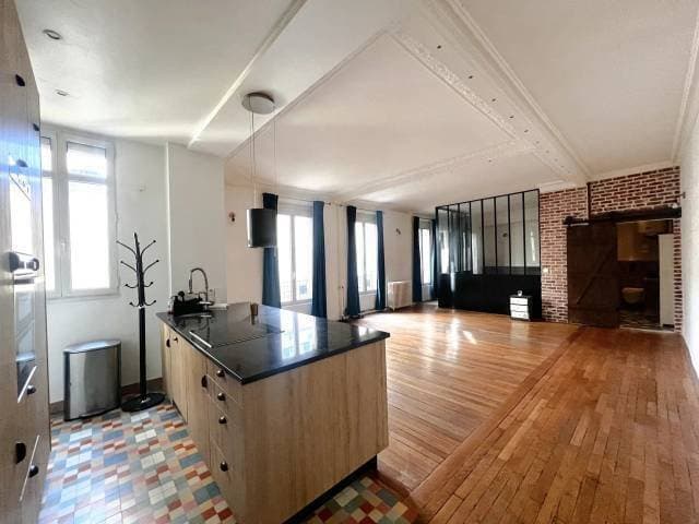 Charming 1 Bedroom Apartment Steps From Château D'asnières 2