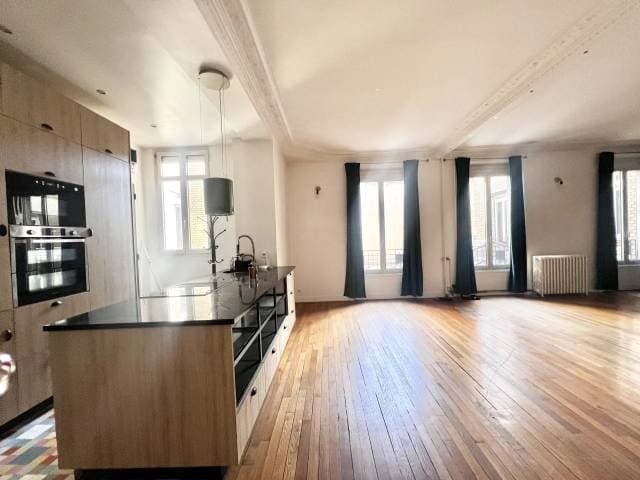 Charming 1 Bedroom Apartment Steps From Château D'asnières 4