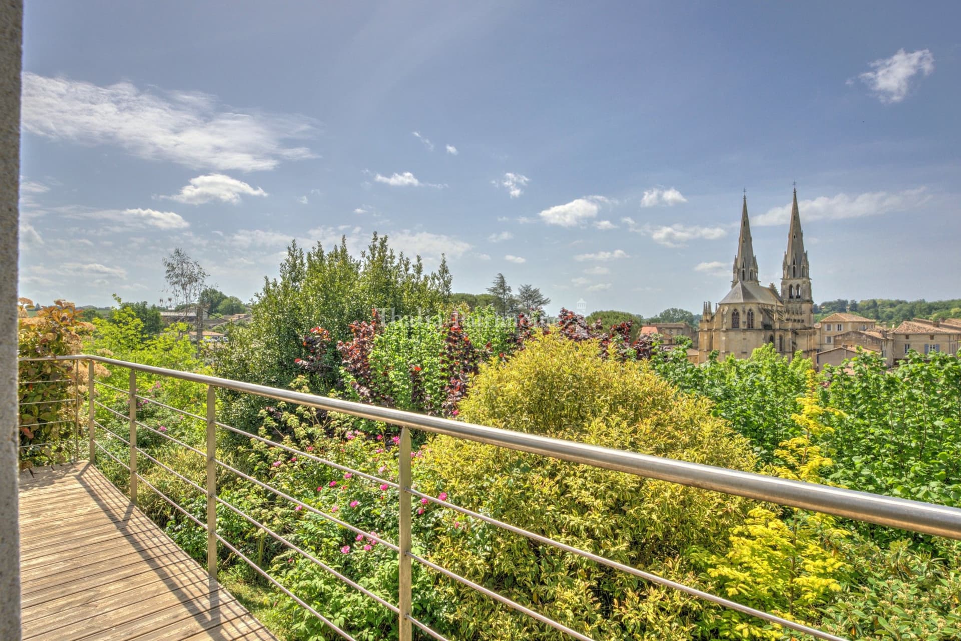 Castles for sale in Gironde