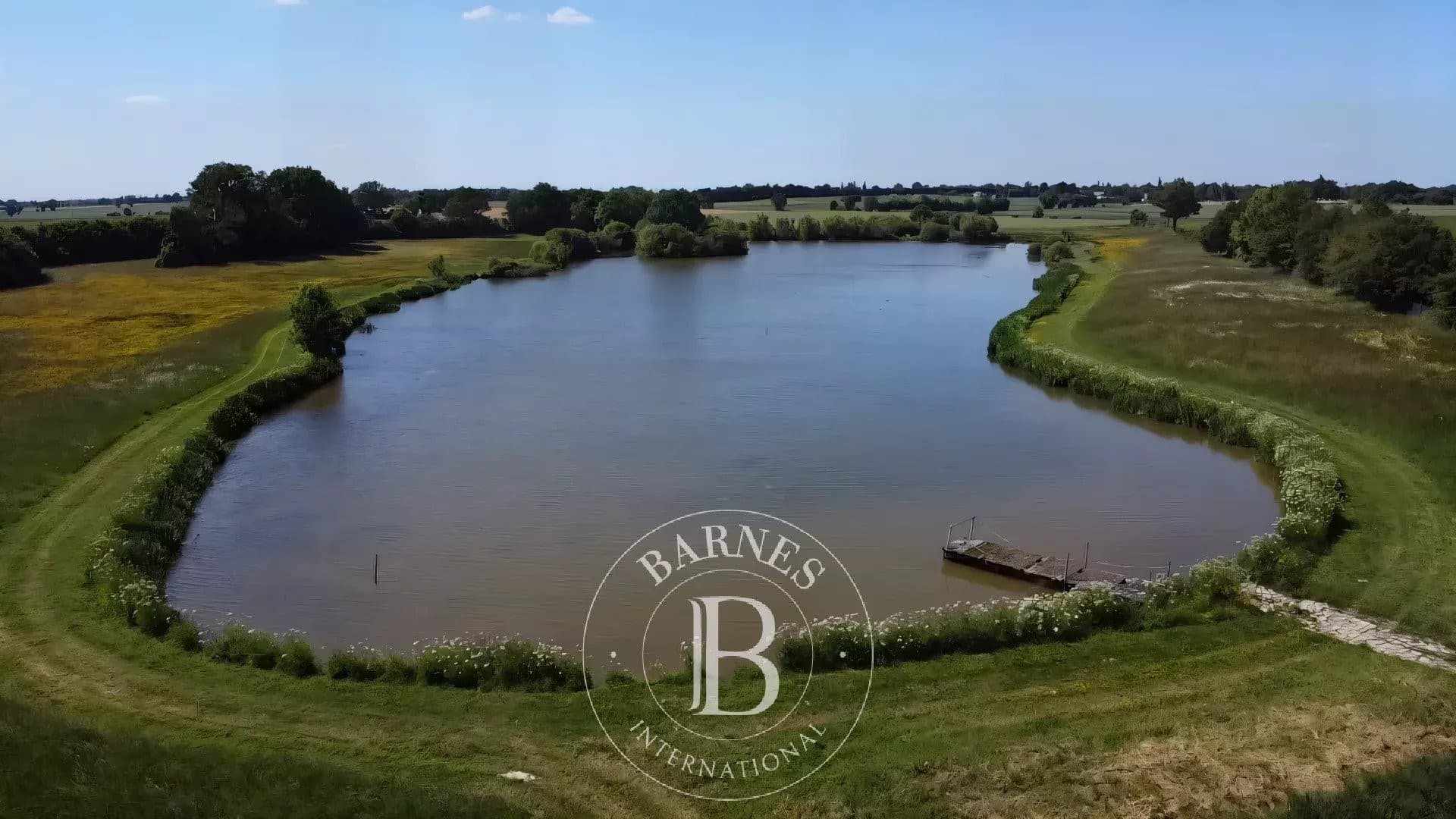Historic Château with 12 Bedrooms and Expansive Grounds 3