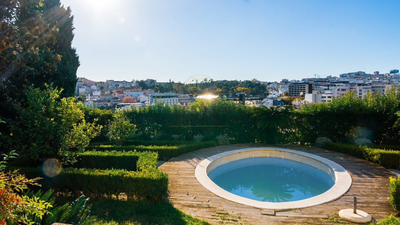 Elegant 19th/20th Century Palace With Garden And Pool 5