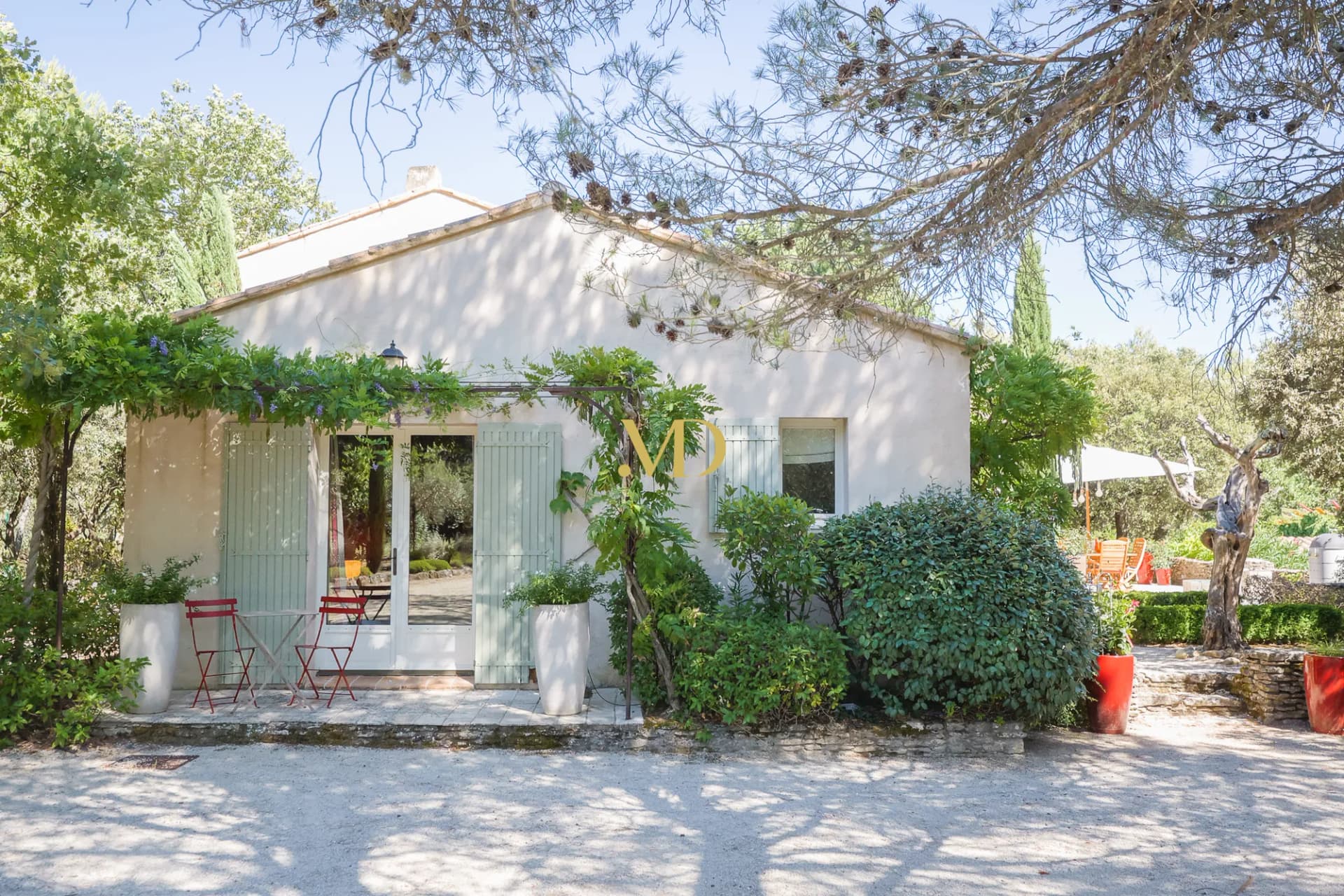 Elegant Provençal Property With Heated Pool And Panoramic Views 2