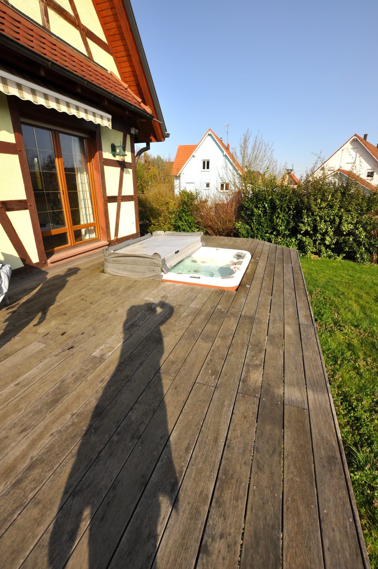 Spacious Family Home With Enclosed Garden And Jacuzzi 3