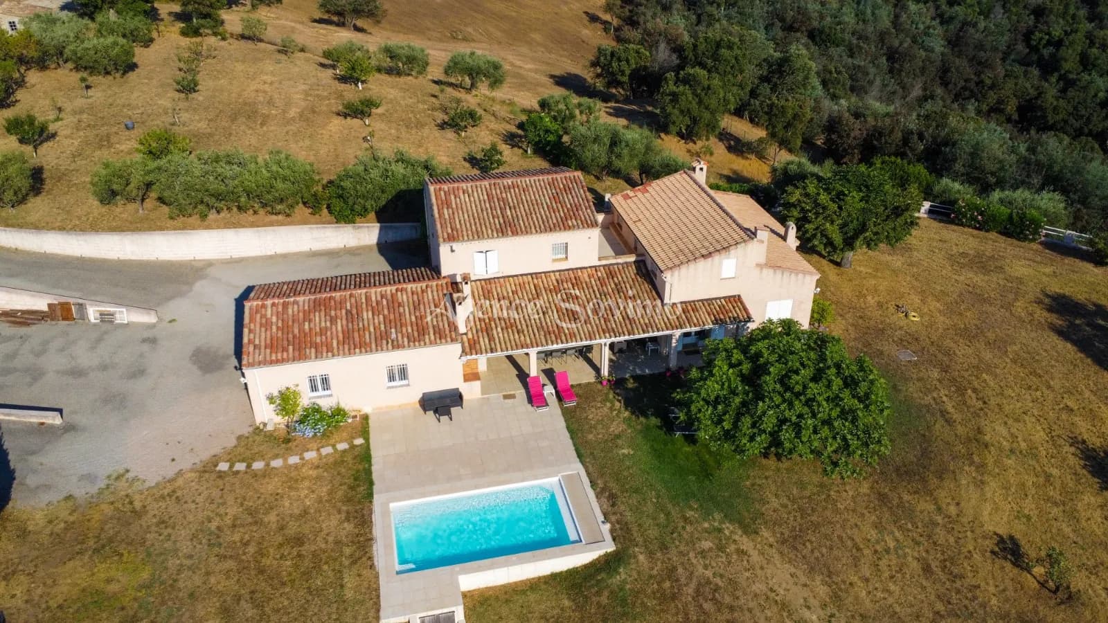 Exceptional Detached House with Swimming Pool on 5 Hectares in Tanneron 5