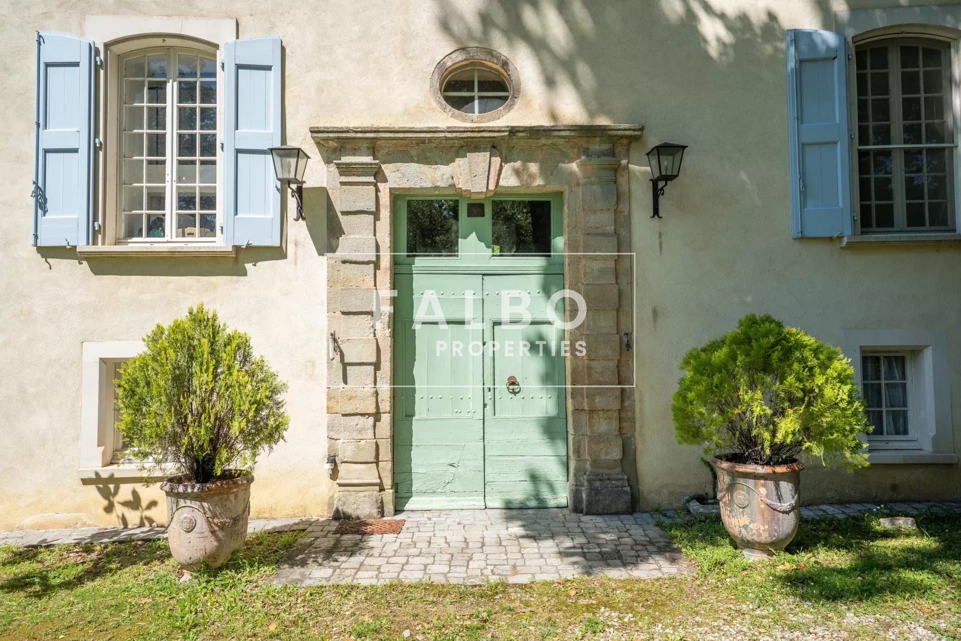 Historic Manor House With Wellness Retreats And Scenic Views — Manor House for sale in France