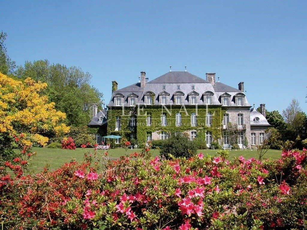 Stunning Louis XVI Château with Wellness Facilities and Equestrian Amenities 2