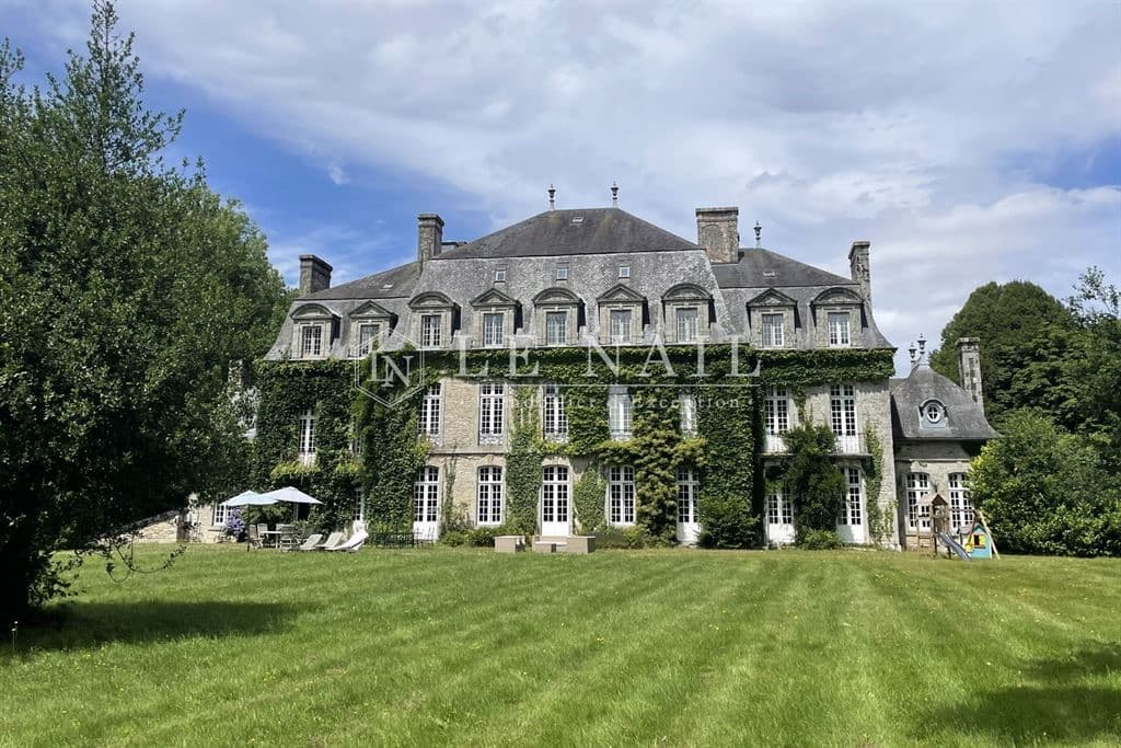 Stunning Louis XVI Château with Wellness Facilities and Equestrian Amenities 3