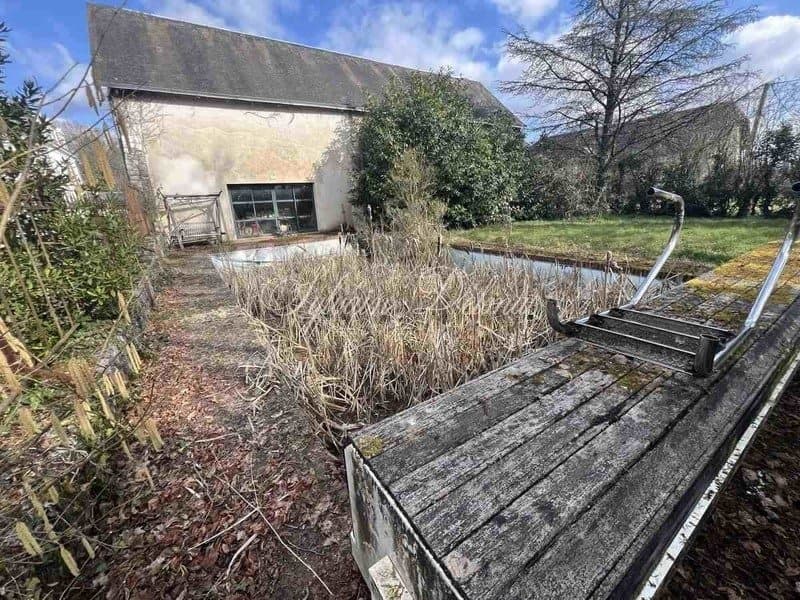 19th Century Château With 350 Sqm Living Space And 9 Bedrooms 2