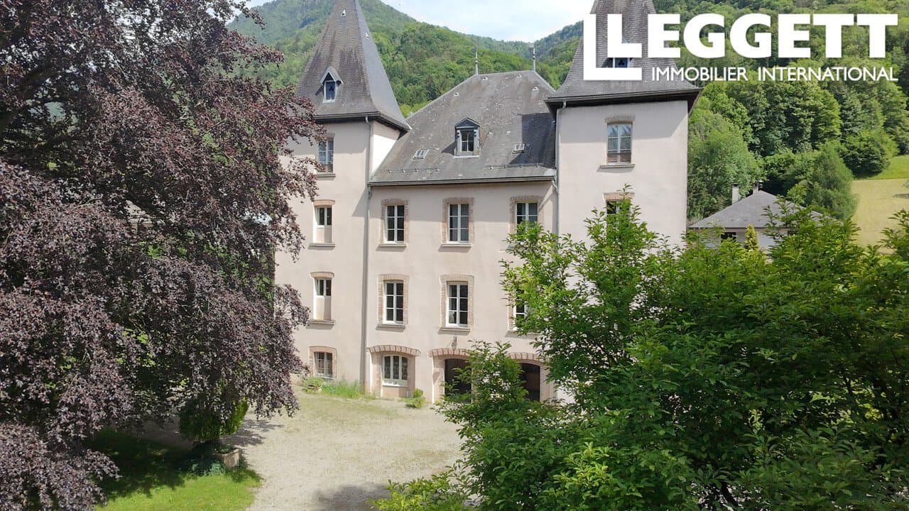Stylish Château With Development Potential Near Albertville