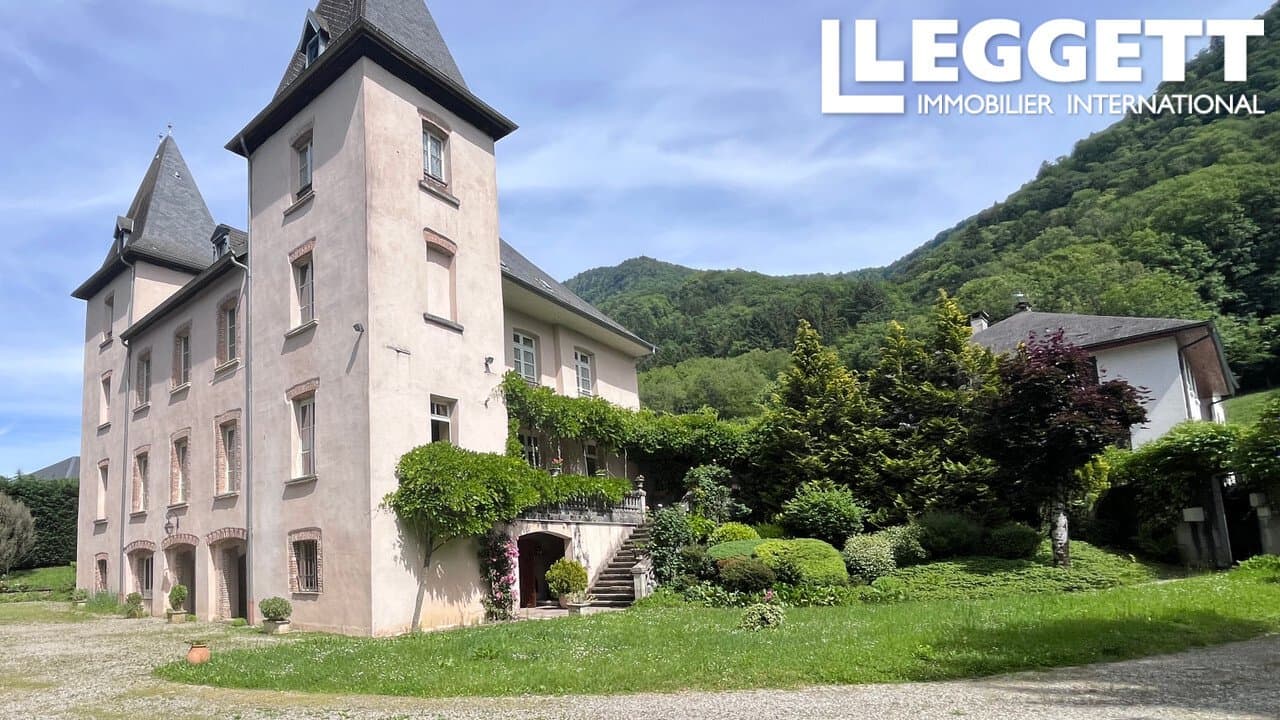 Stylish Château With Development Potential Near Albertville 3
