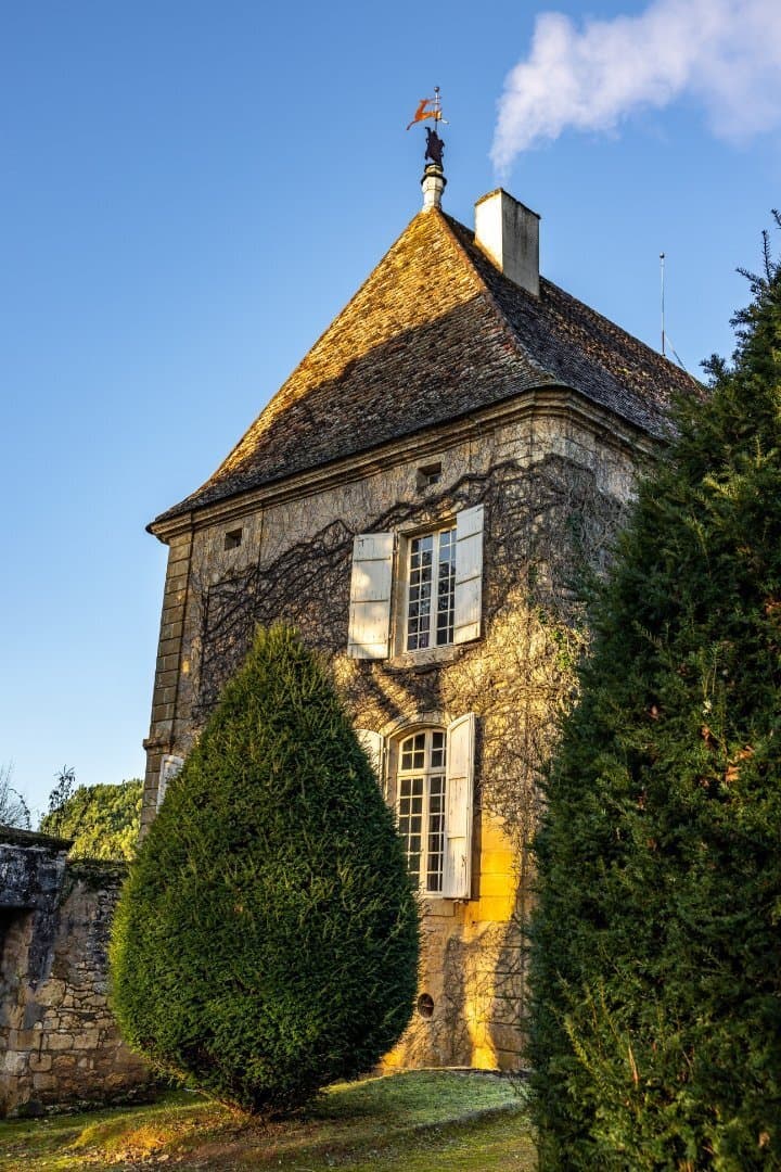Charming Manor House Overlooking The Dordogne River 5