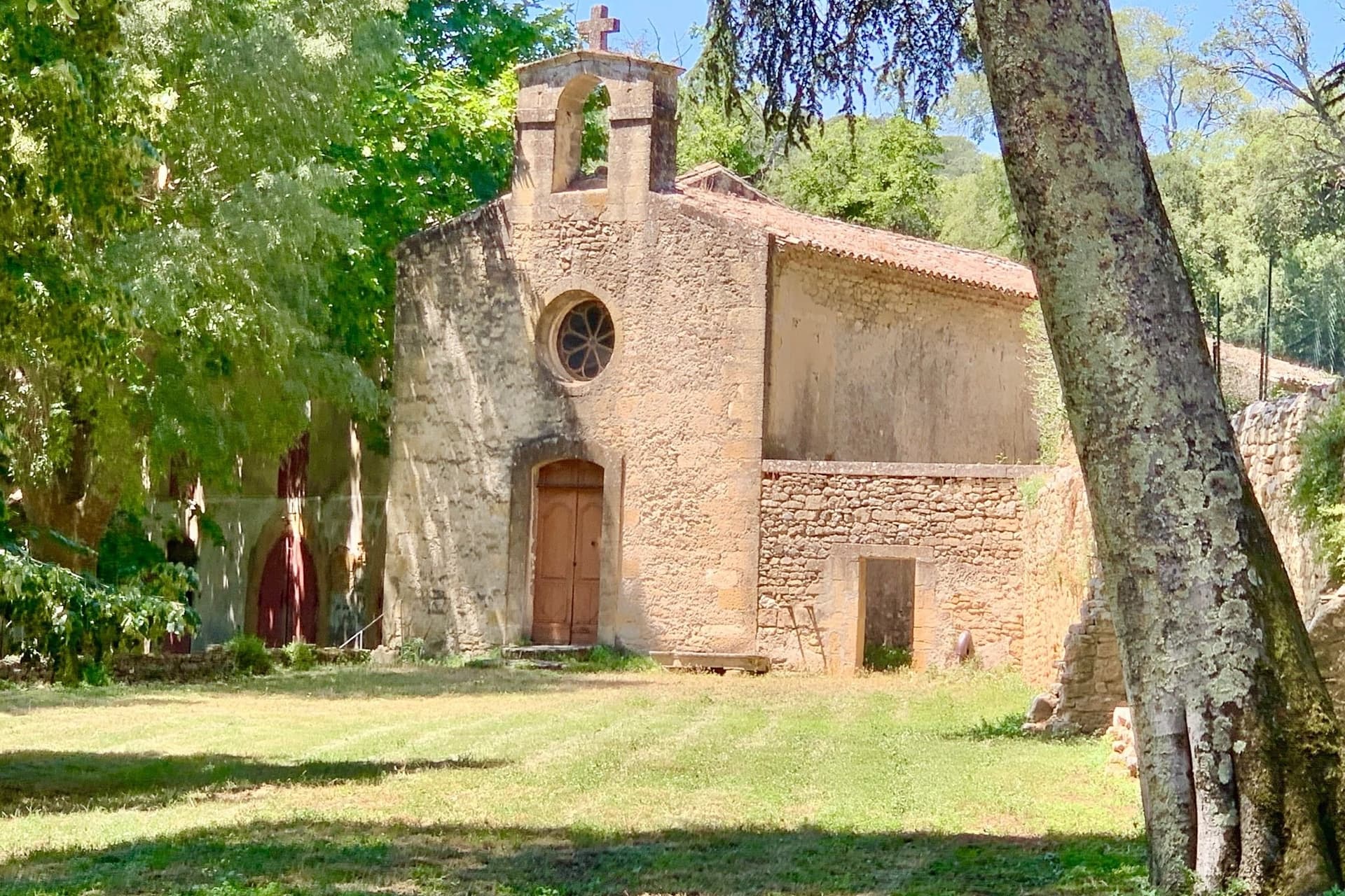 Historic Château With 400 Hectares Of Land Near Pont Du Gard 4