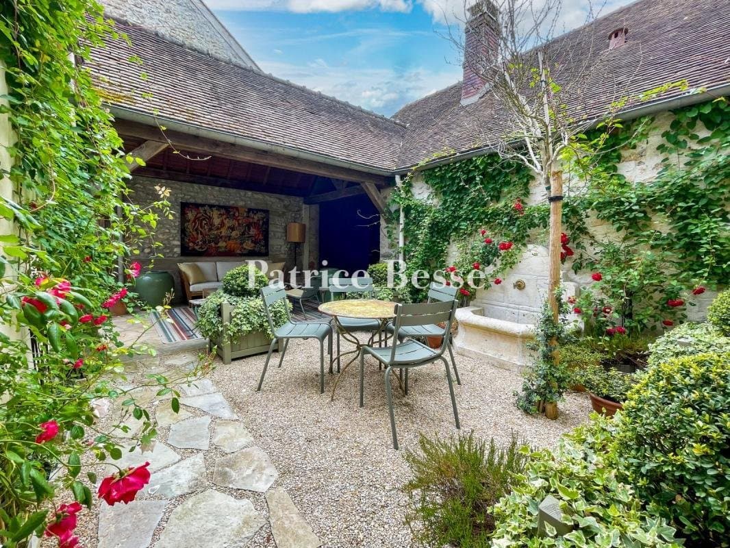 Elegant Village House With Walled Garden Near Château De Courances 2