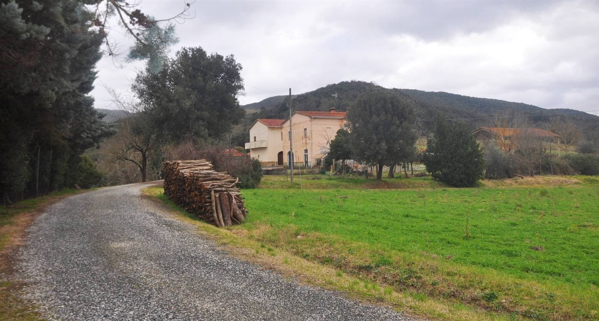 Charming Farmhouse With Barn And Annex Near The Castle Of Querceto 2
