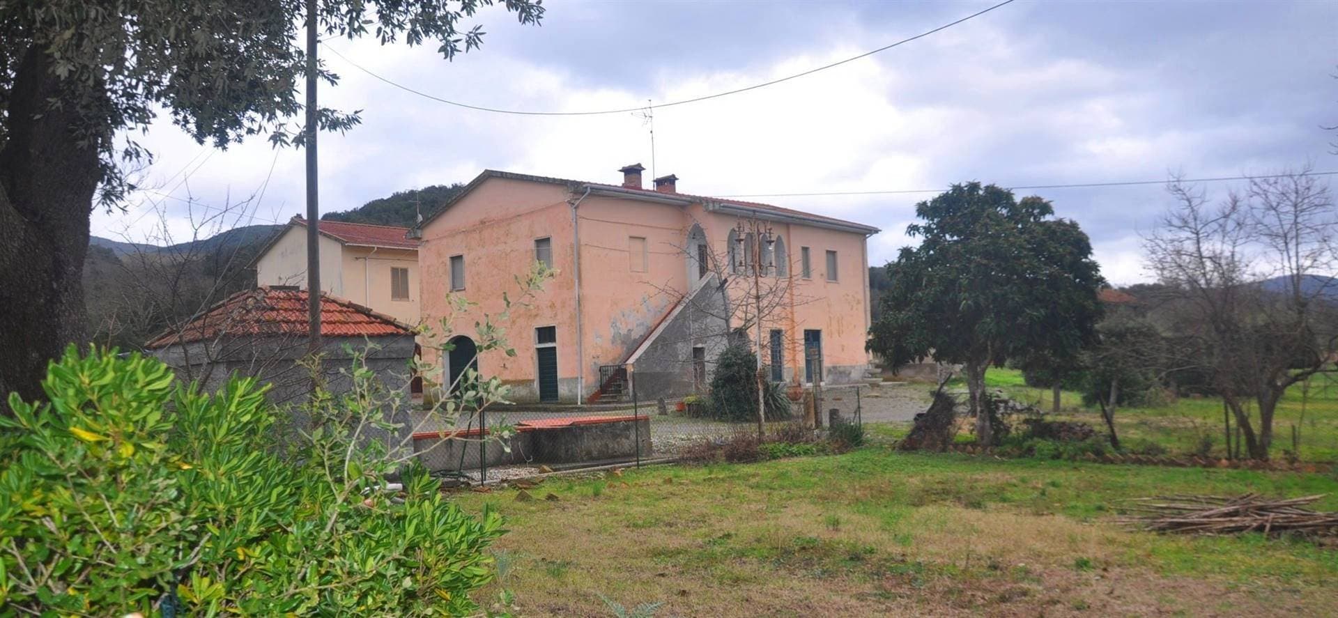 Charming Farmhouse With Barn And Annex Near The Castle Of Querceto 3