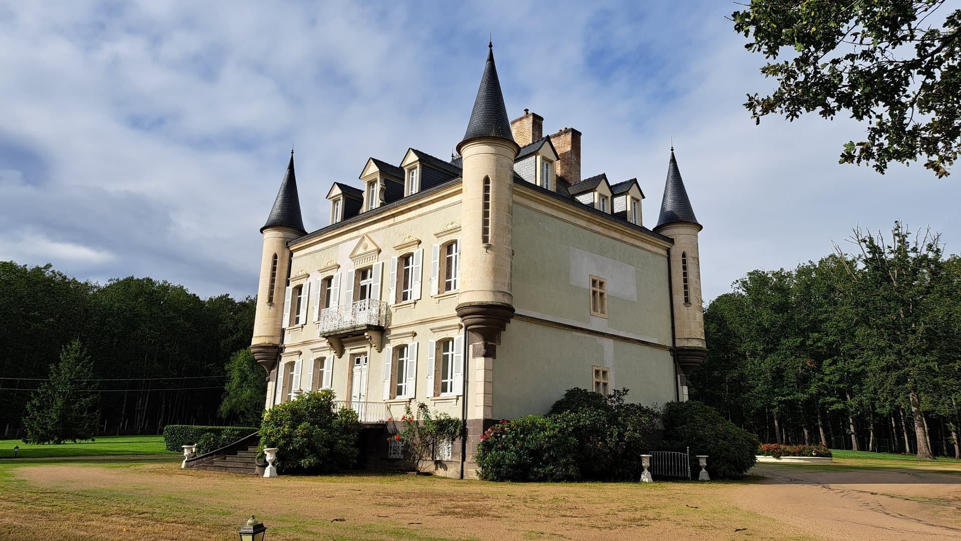 Stunning Neo Renaissance Château With Outbuildings And 30 Hectares 2