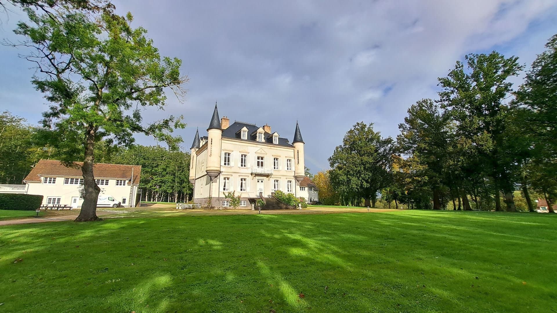 Stunning Neo Renaissance Château With Outbuildings And 30 Hectares 3
