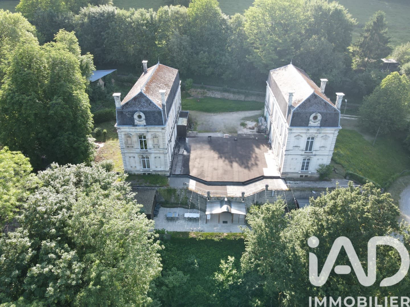 Charming 19th Century Castle With Balcony And Terrace 2